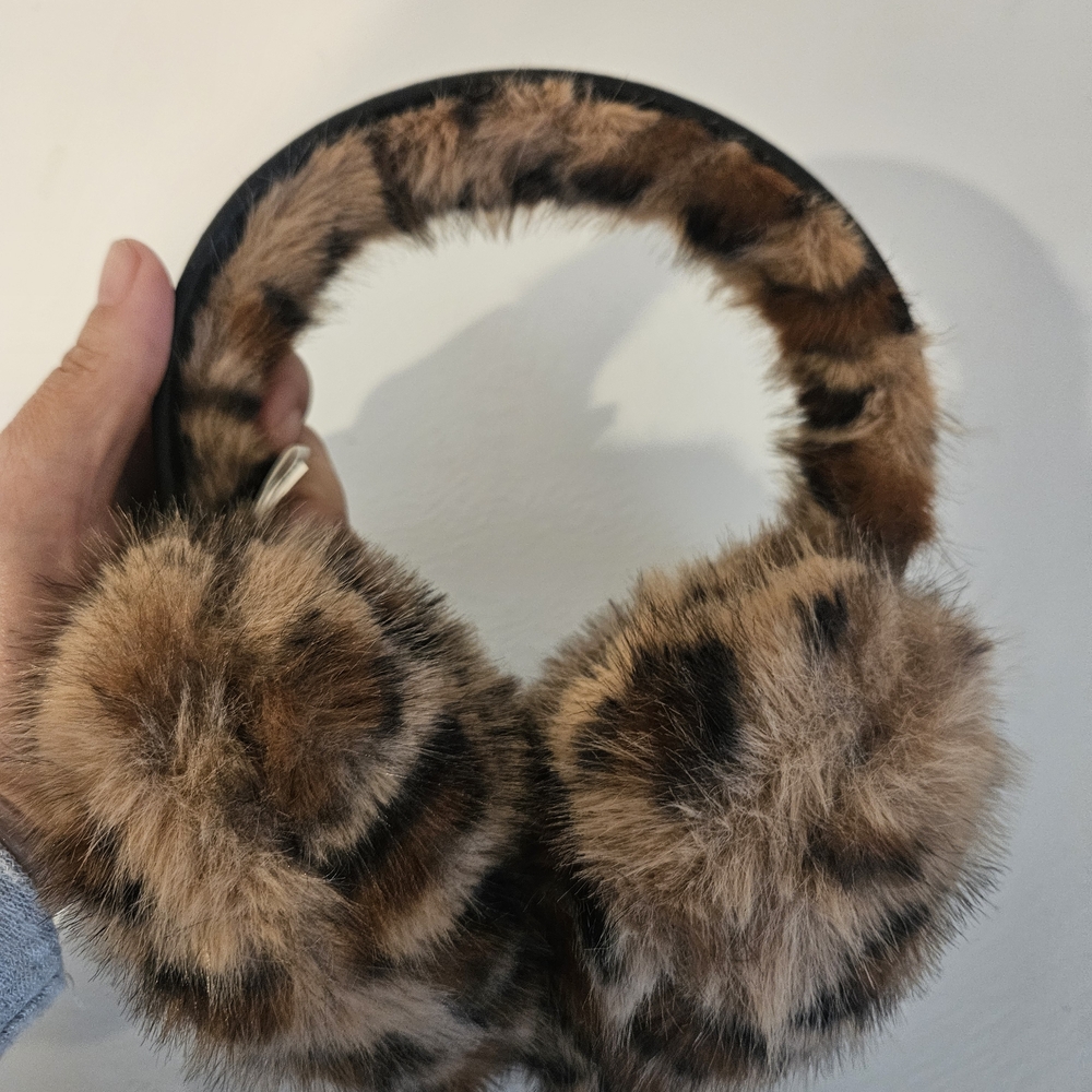 Leopard Print Faux Fur Earmuffs - Picture 2 of 3